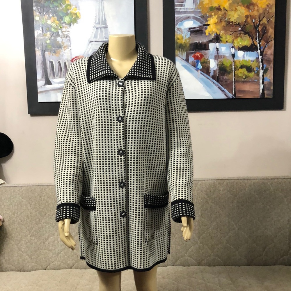 🌺🌺 BEAUTIFUL CARDIGAN SIZE L FROM EUROPE
